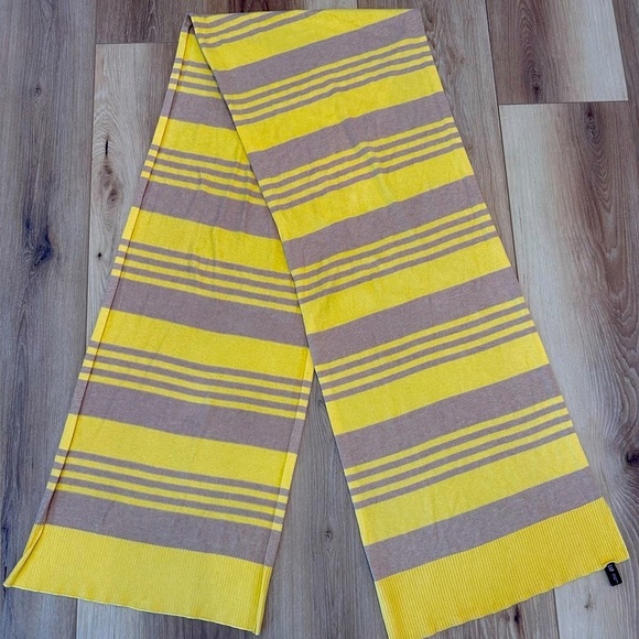 Gap Yellow & Beige Stripes Scarf 🧣 - Picture 1 of 5